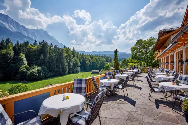 Highlights im Romantik Alpenhotel Waxenstein