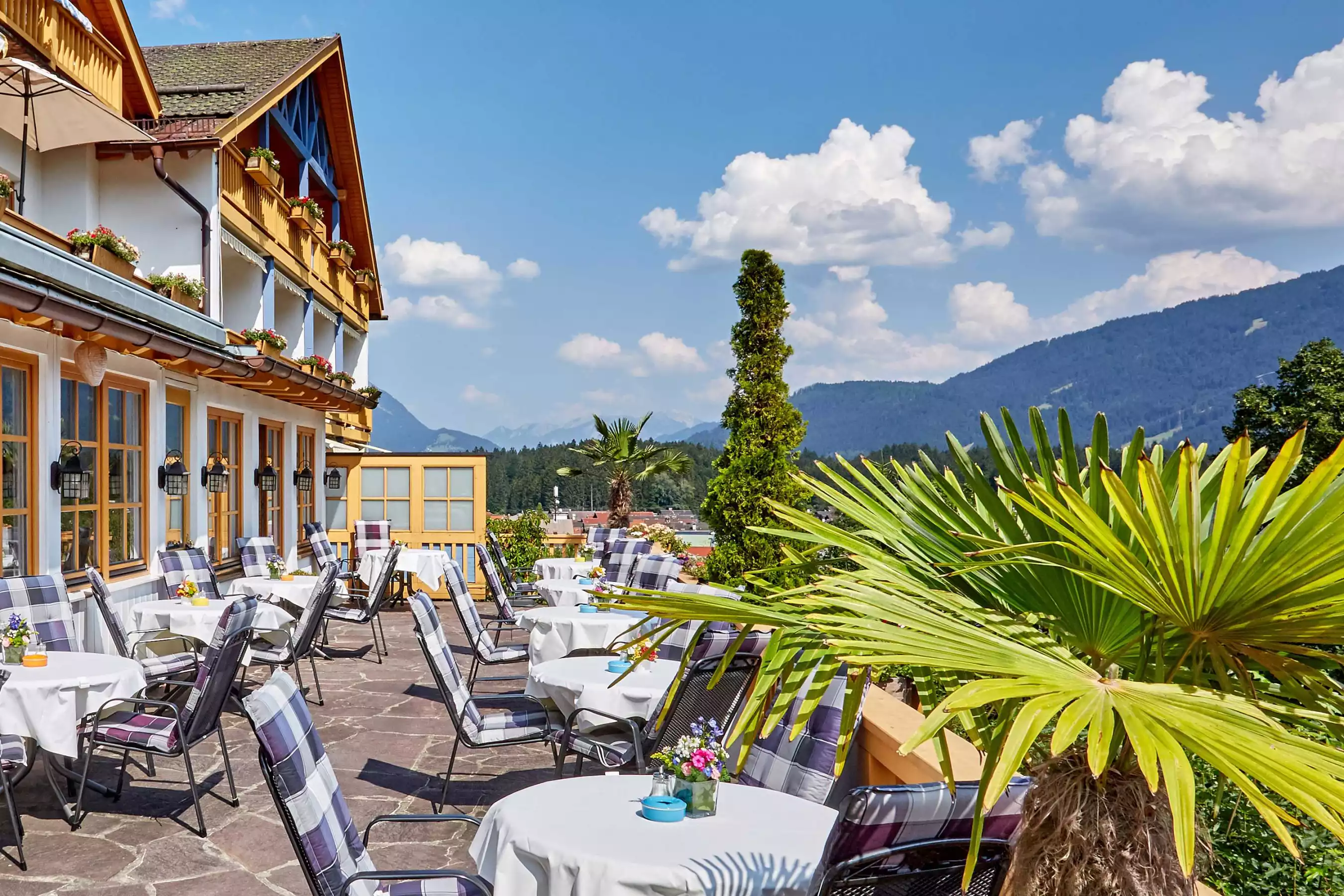 Zugspitz-Lounge im Romantik Alpenhotel Waxenstein